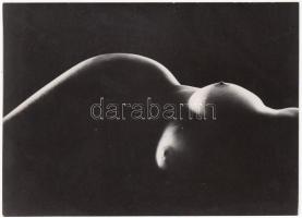 cca 1970-1980 MTI Fotó: Szép formák, vintage fotóművészeti alkotás / erotic photo, 13x18 cm