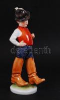 Herendi csizmás fiú, kézzel festett, jelzett, hibátlan, m:20 cm