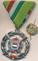 1979. &quot;Fegyverbarátságért Érdemérem ezüst fokozata&quot; ezüstözött Br kitüntetés miniatűrrel T:1 &lt;br/&gt;Hungary 1979. &quot;Medal for Weapon Friendship, Silver Grade&quot; C:UNC