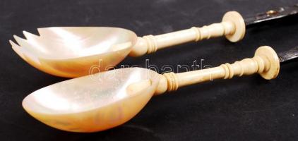 Szecessziós ezüst (Ag.) nyelű tálalóeszközök (4d), kettő csont nyelű kagylóhéj végű, hibásak, pótolt...