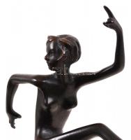 Cca 1930 Lorenzl után, art deco női táncos, bronz, márvány talapzaton, m:28 cm