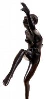 Cca 1930 Lorenzl után, art deco női táncos, bronz, márvány talapzaton, m:28 cm