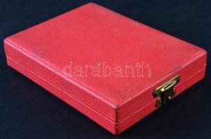 ~1976. "A Kisipari Szövetkezet Kiváló Dolgozója" miniatűrrel dísztokban T:1