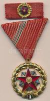 1964. &quot;Kiváló Szolgálatért Érdemrend&quot; kitüntetés szalagsávval és miniatűrrel, eredeti dísztokban T:1 &lt;br/&gt;Hungary 1964. Order of Merit for Outstanding Service, decoration with miniature and thin ribbon in case C:UNC &lt;br/&gt;