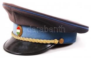 Rendőrsapka, közepes állapotban, méret:56