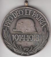 1929. Magyar Háborús Emlékérem kardokkal, sisakkal &quot;Pro Deo et Patria&quot; ezüstözött Br kitüntetés mellszalagon &quot;BRONZ&quot; jelzéssel T:2- &lt;br/&gt;Hungary 1929. Commemorative Medal for World War I for combatants, tombac medal without ribbon, with &quot;BRONZ&quot; hallmark C:VF