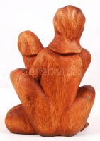 Ölelkezés, faragott fa szobor, m: 21 cm