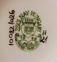 Zsolnay pillangó mintás vázák (2db), kézzel festett, jelzett, hibátlan, m:6,5 cm és 11,5 cm