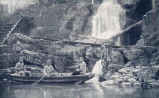 Uzice, waterfall, soldiers