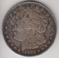 Amerikai Egyesült Államok 1921. 1$ Ag "Morgan" T:2,2- patina
USA 1921. Dollar Ag "Mor...