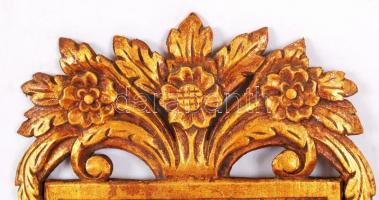 Stoian Iliev: Mária a kis Jézussal. Tempera, fa, jelzett hátul, apró lepattanással, faragott keretbe...