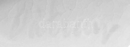 Pátzay Pál (1896-1979): Ülő női akt. Fehér mázas, jelzett, hibátlan, h:24 cm, m:21 cm