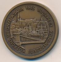 1985. "Budapest Kongresszusi Központ Megnyitására" vastag Br emlékérem (43m) dísztokban T:...