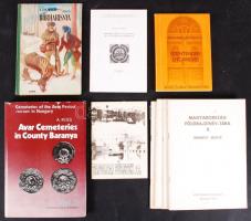 9 db könyv-Cooper: Bőrharisnya. Budapest, Dante; A. Kiss: Avar cemeteries in County Baranya. Bp., 1977. Akadémiai; Feiszt György: Szombathely utcanevei és utcanévváltozásai. Szombathely, 1995; Tóth József: Tapolca hagyományos utca és dűlőneveinek története. Tapolca, 1993; Pethő Zsoltné Németh Erika: Szentendre utcanevei. Szentendre, 1983; Magyarország földrajzinév-tára II. (4 db), Bp., 1978, Kartográfiai Vállalat.