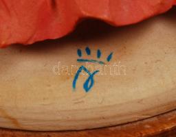 Capodimonte kalapos hölgy virágcsokorral, kézzel festett, jelzett,/ Handpainted Capodimonte ceramics...