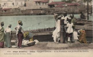 Saint-Louis port, fountain, women, folklore