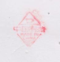 Kínai virágot szemlélő lány, kézzel festett, jelzett, hibátlan, m:33 cm, h:29 cm