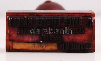 ifj. Bayer Frigyes Károly ékszerkészítő és műötvös mester Budapest feliratú fa pecsétnyomó