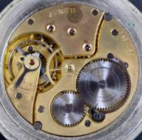 Zenith másodpercmutatós zsebóra, egy hajszálrepedéssel a számlapon. Jól jár / Zenith pocket watch, c...