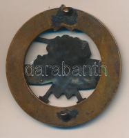 ~1950. "Kiváló harckocsi rádiós" jelvény (42mm) T:2 (pánt hiányzik) R!