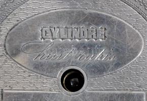 cca 1890 Kulcsos zsebóra lánccal tisztításra szorul / Pocket watch, needs repair