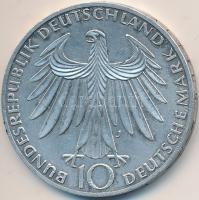 NSZK 1972J 10M Ag "Olimpia-München/Olimpiai Láng" T:2
GFR 1972J 10 Mark Ag "Olympic G...