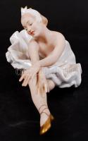 Wallendorf balerina, kézzel festett, jelzett, hibátlan, m:13 cm, h:25 cm/ Wallendorf Swan Lake balle...