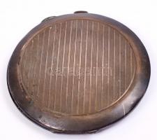 Ezüst (Ag) monogramos púdertartó, jelzett, fém betéttel, kis tükörrel, d:8,5 cm bruttó: 75g / Silver...