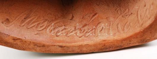 Molnár Kálmán: Juhász. Mázas kerámia, apró lepattanással, jelzett, m:19 cm