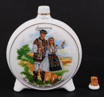 Román népviseletet ábrázoló porcelán kulacs dugóval, hibátlan, m: 18 cm