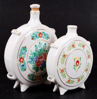2 db hollóházi népi virágmintás porcelán kulacs dugóval, és dugó nélkül, hibátlan, jelzett, m: 15 és...