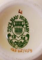 Kézzel festett búzavirág mintás Zsolnay porcelán váza, jelzett, hibátlan, m:13 cm/
Handpainted Zsoln...