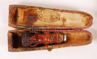 2 db tajték szipka, egyik jelzett (Bernstein) h:8 és 18 cm