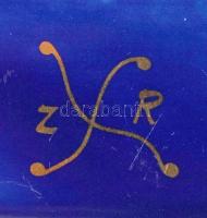 Kék mázas, virágmintás porcelán ékszertartó dobozka "ZR" jelzéssel, jelzett, 6x4x3 cm