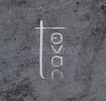 Tevan kis tálka, jelzett, ón, peremén figurális jelenetekkel, d:14,5 cm