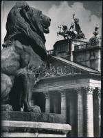 cca 1939 Vadas Ernő (1899-1962) aláírt, pecséttel jelzett vintage fotóművészeti alkotása, 23x17 cm