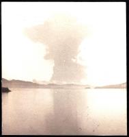 cca 1950-1960 Chile, Patagonia, Osorno, egy vulkán füstje, feliratozva, 12x12 cm