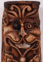 Sárkányfejes fali plasztika, festett kerámia, sérült, m:33 cm