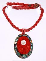 Korall-pau kagyló gyöngyház mozaik függő gyöngysorral/ paua-coral pendant with necklet.