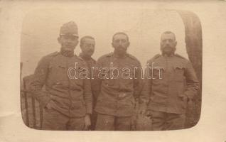 17 db régi, főként katonai, folklór témájú motívum lap, közte több fotó / 17 old motive cards, soldi...