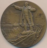 Szovjetunió ~1970. "Lenin - Leningrád a hősváros" Br emlékérem (65mm) szignó: N.Szokolov, dísztokban T:1- Soviet Union ~1970. "Lenin - Leningrad" Br medallion (65mm) sign.: N. Sokolov, in case T:AU