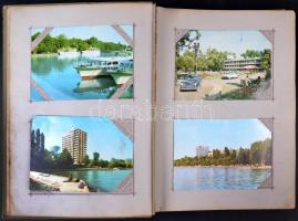 Képeslapalbum 200 férőhellyel, benne 40 modern lap / Album for 200 postcards, in it 40 modern postca...