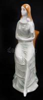 Zsolnay virágszirmos lány, kézzel festett, jelzett, hibátlan, m:22,5 cm, h:14,5 cm