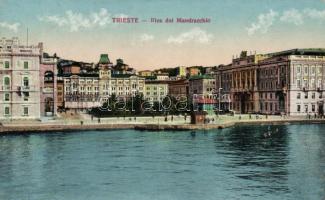 Trieste, Riva del Mandracchio / quay (Rb)
