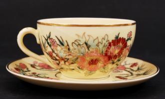 Zsolnay porcelán virágmintás teás készlet, kézzel festett, hibátlan, jelzett /
Tea set in flawless c...