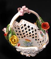 Herendi virágos kosár, apró lepattanások a rózsákon, kézzel festett, jelzett, m:23 cm, 27×23 cm