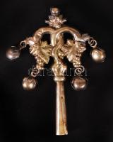 Ezüst (Ag) csörgő, jelzetlen, tartó rész ezüst, bruttó:34,2 g / Silver children's rattle