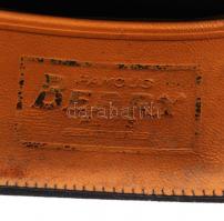 Régi Berry keménykalap, jelzett (Fodor-Halász Arad), kívülről jó állapotban, 29×24 cm ,m:14 cm