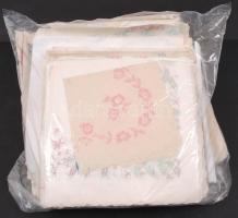 cca 1960-1970 145 db különféle magyar papírszalvéta / napkin collection