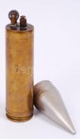 Töltény hüvelyből készült öngyújtó, réz, fém takaróval, m:18 cm